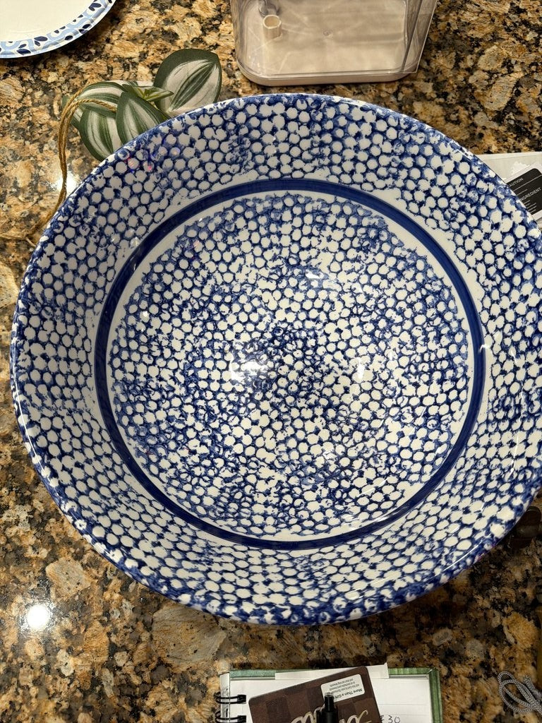 Vintage Italian Pottery Blue and White Serving Bowl0