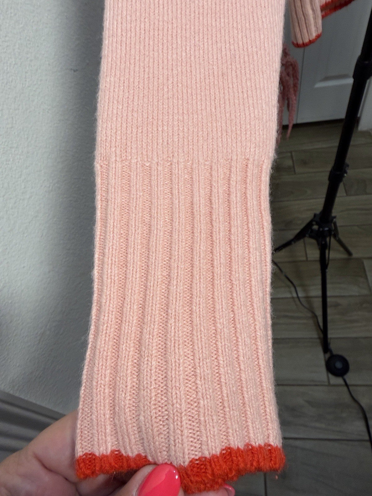 Disney Women's Pink Ribbed Minnie Majorette Fashion Crewneck Sweater Size L3