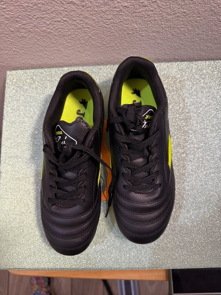 Joma Toledo Soccer Shoes - Black and Neon Yellow0