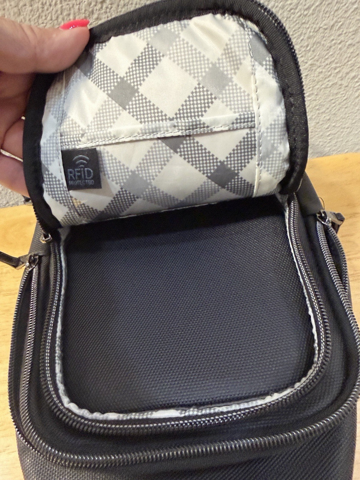 Compact Lug Sling Bag with Quilted Front Panel. Multiple Zip Pockets Black5