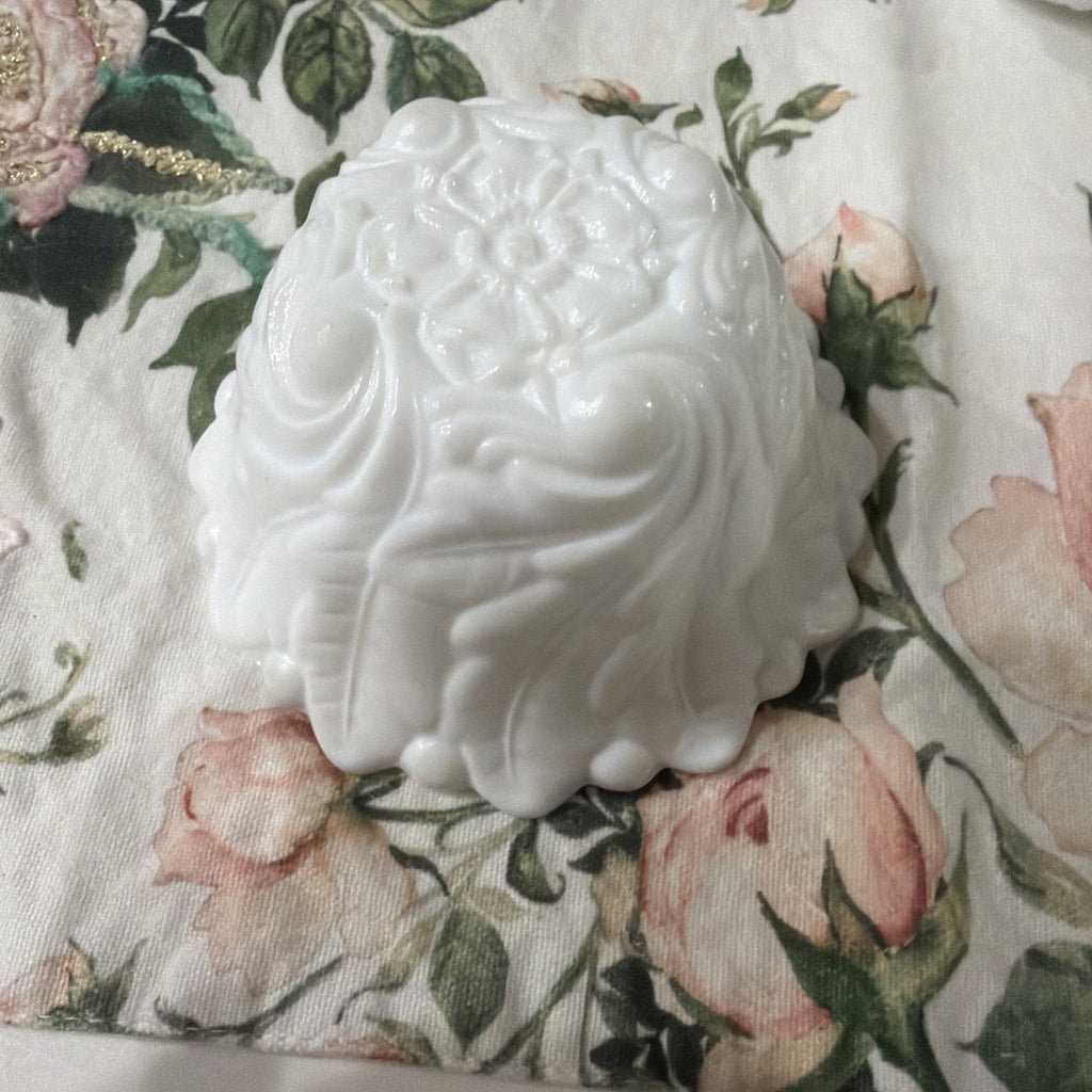 Set of Indiana Glass 'Wild Rose' Pattern Milk Glass Bowls. Excellent Condition1