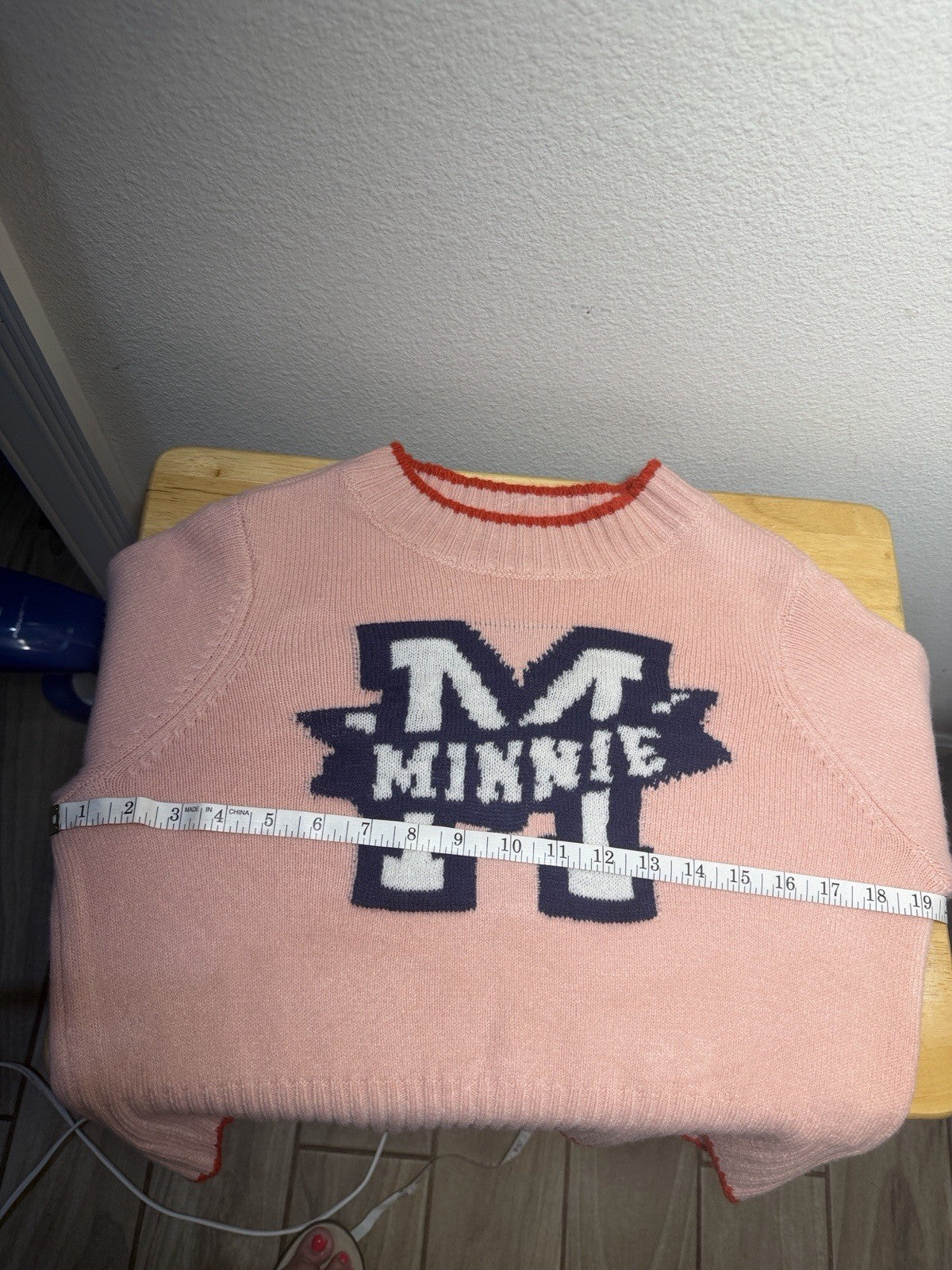Disney Women's Pink Ribbed Minnie Majorette Fashion Crewneck Sweater Size L2